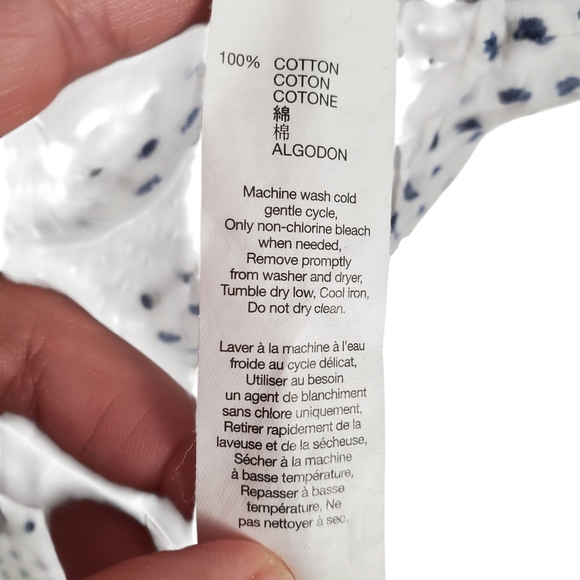 GAP White and Blue Button Down Shirt. Lightweight Boyfriend Fit. MED - Picture 4 of 9